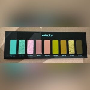 Kaleidos Flower Punk Palette. BNIB